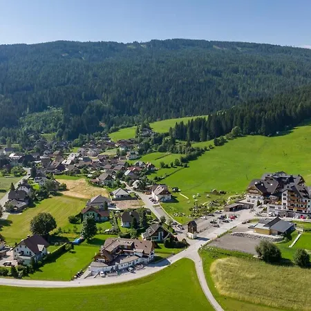 Haus Aineckblick 2 *