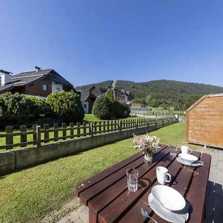 Haus Aineckblick 2 Apartment *